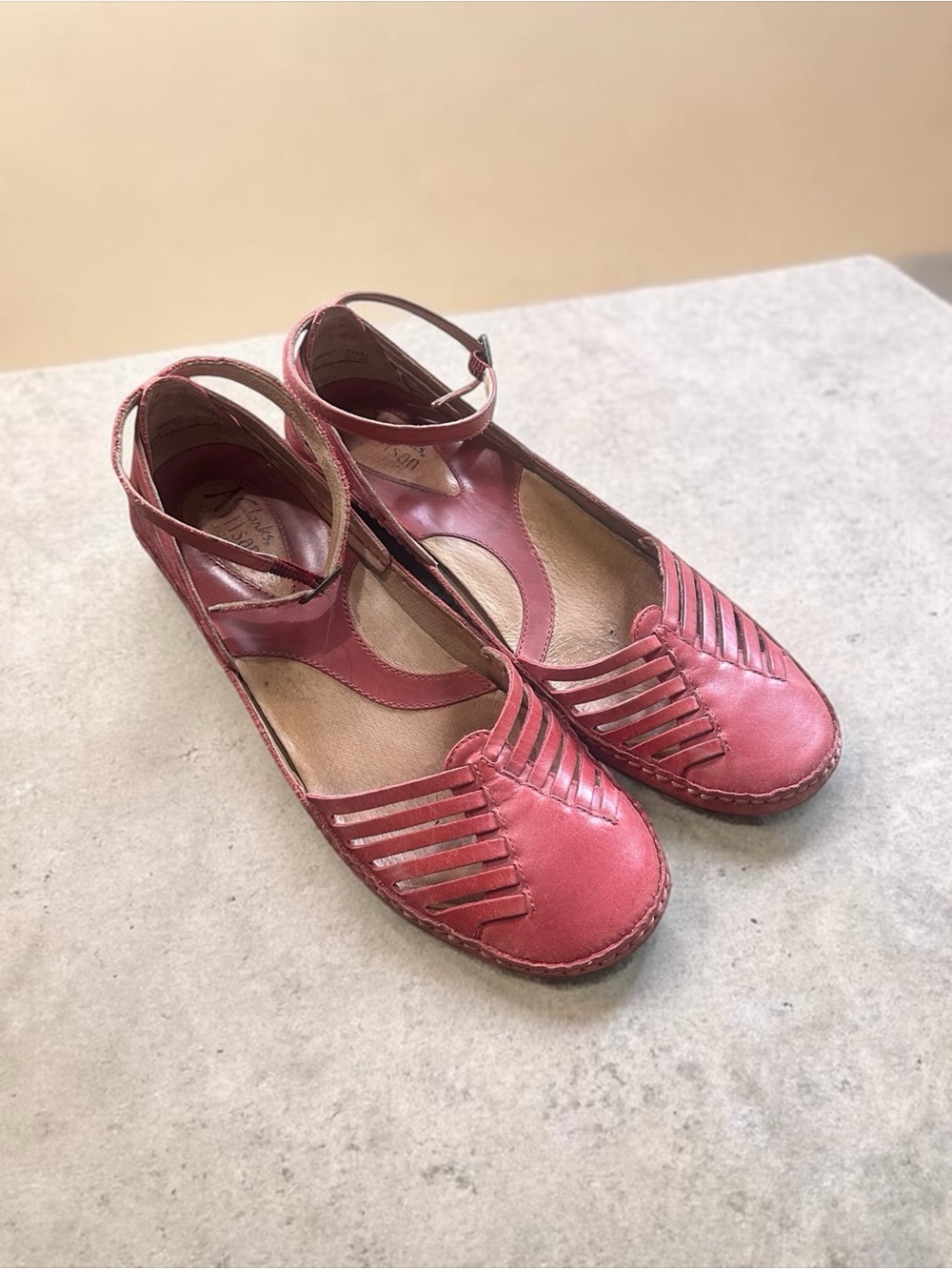 Clarks Artisan Ashland Spin Leather Wedge Sandals Pinkish Red Women’s Size 7.5 M